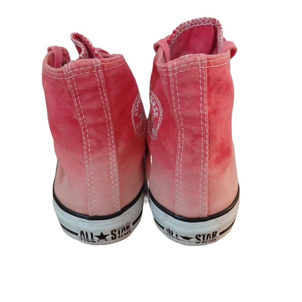 NOT AVAILABLE  Pink Hombre Sneakers Chuck Taylor All Stars